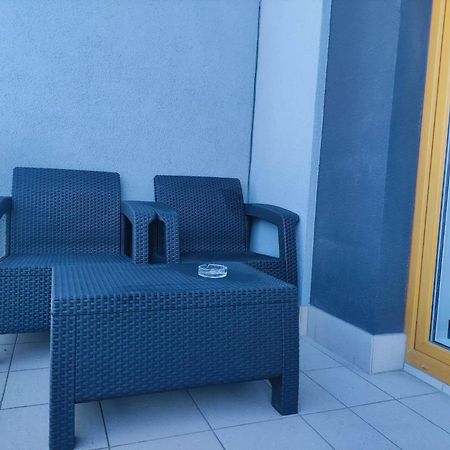 Apartamenty Metro Targowek 27 Варшава Екстериор снимка