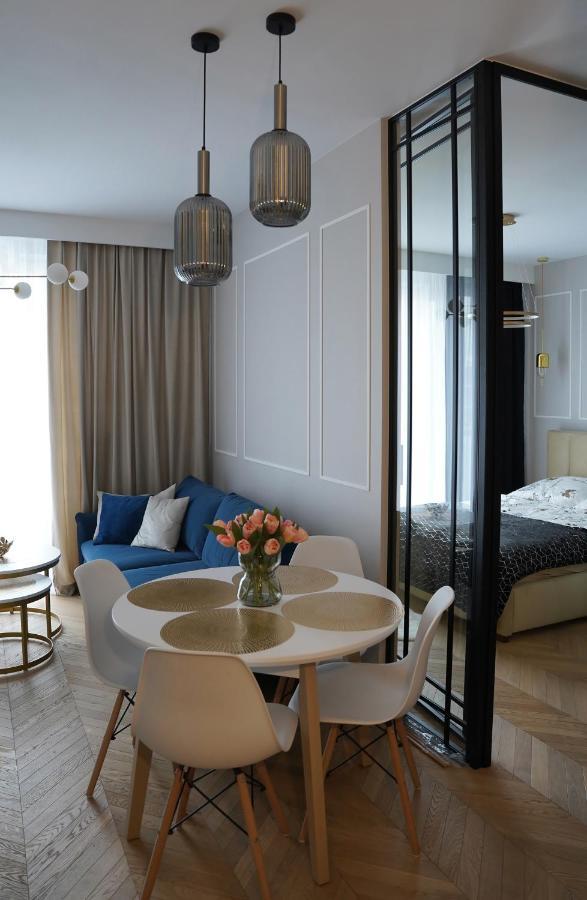 Apartamenty Metro Targowek 27 Варшава Екстериор снимка