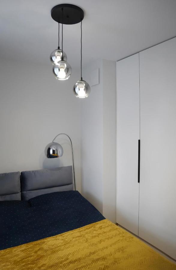 Apartamenty Metro Targowek 27 Варшава Екстериор снимка