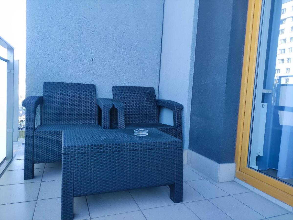 Apartamenty Metro Targowek 27 Варшава Екстериор снимка