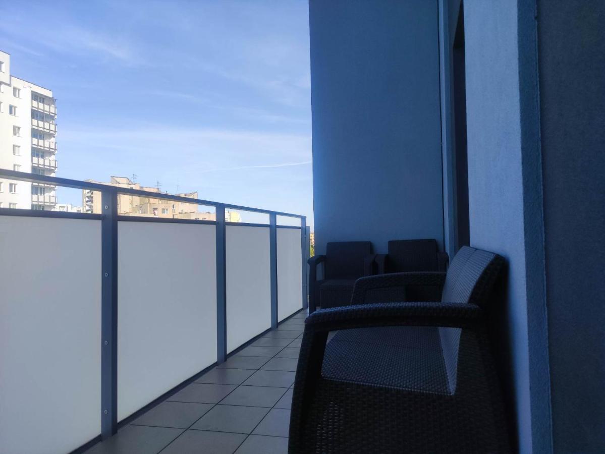 Apartamenty Metro Targowek 27 Варшава Екстериор снимка