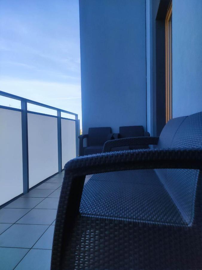 Apartamenty Metro Targowek 27 Варшава Екстериор снимка