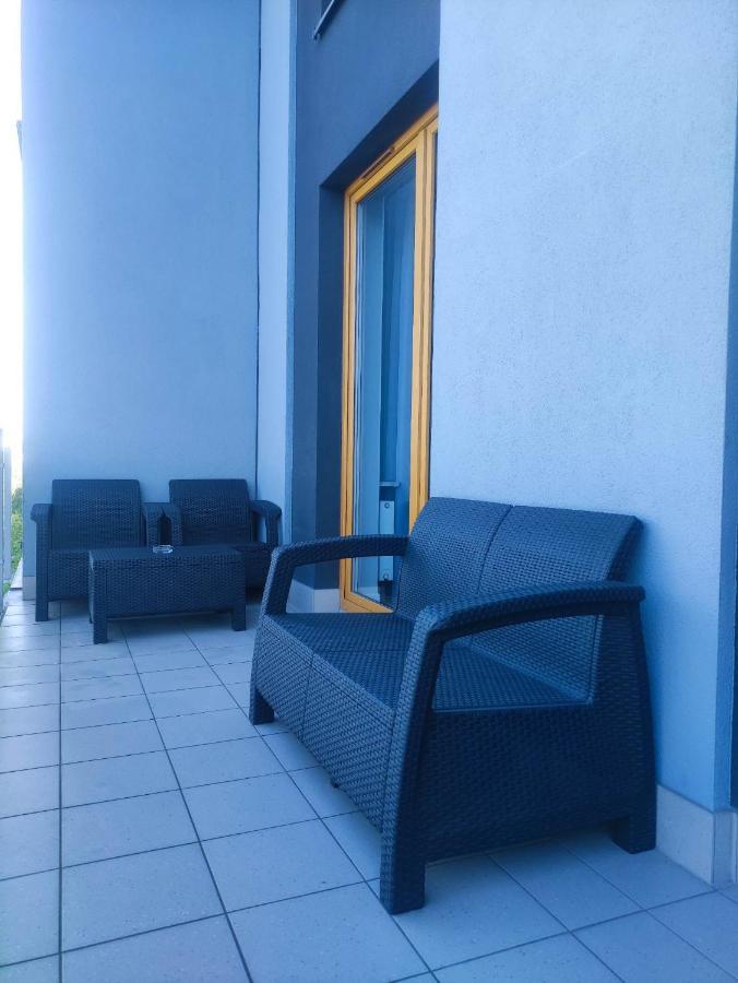Apartamenty Metro Targowek 27 Варшава Екстериор снимка